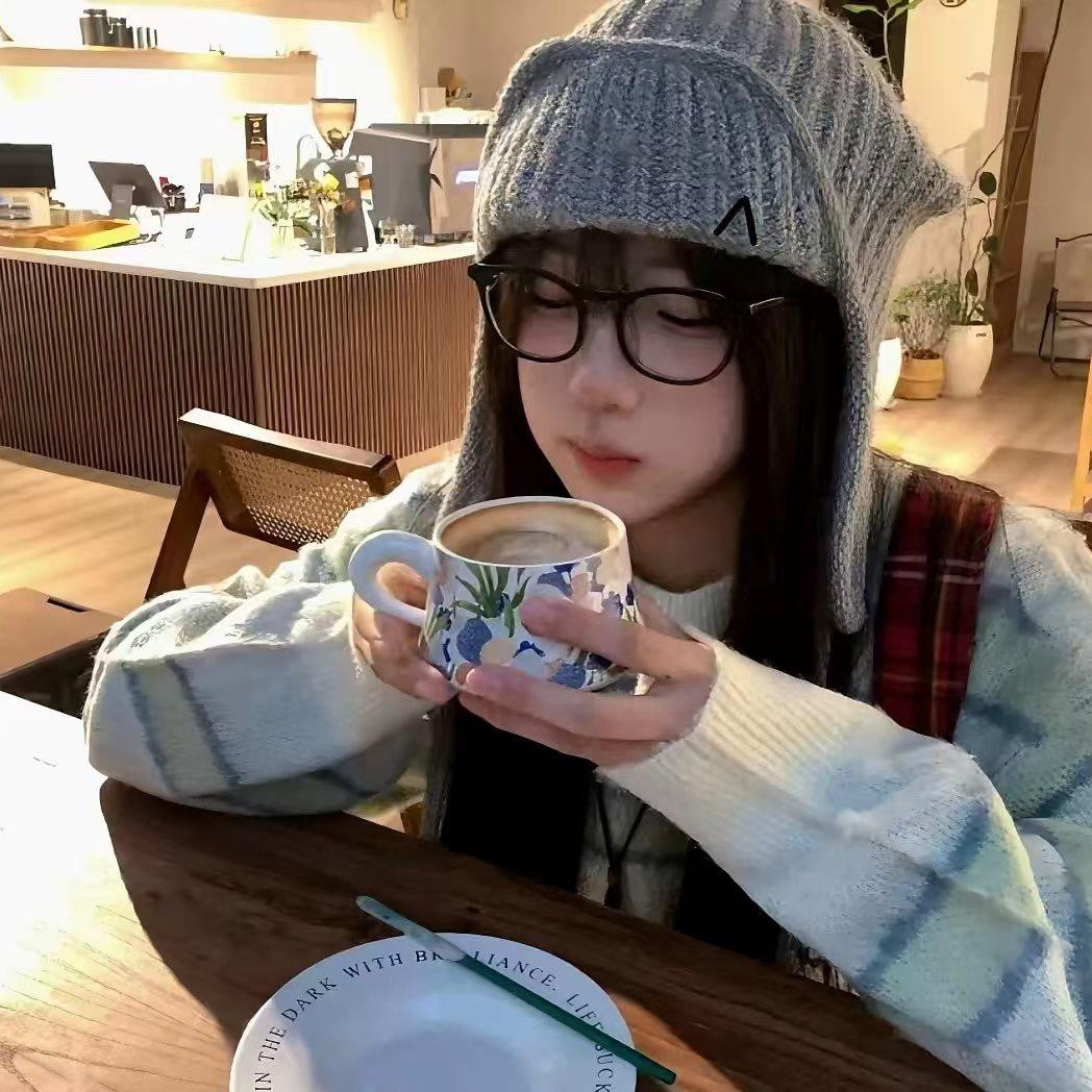 芷.
