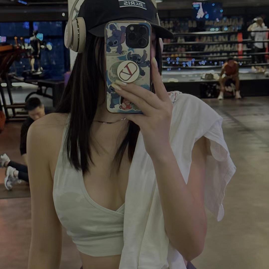 张哈哈