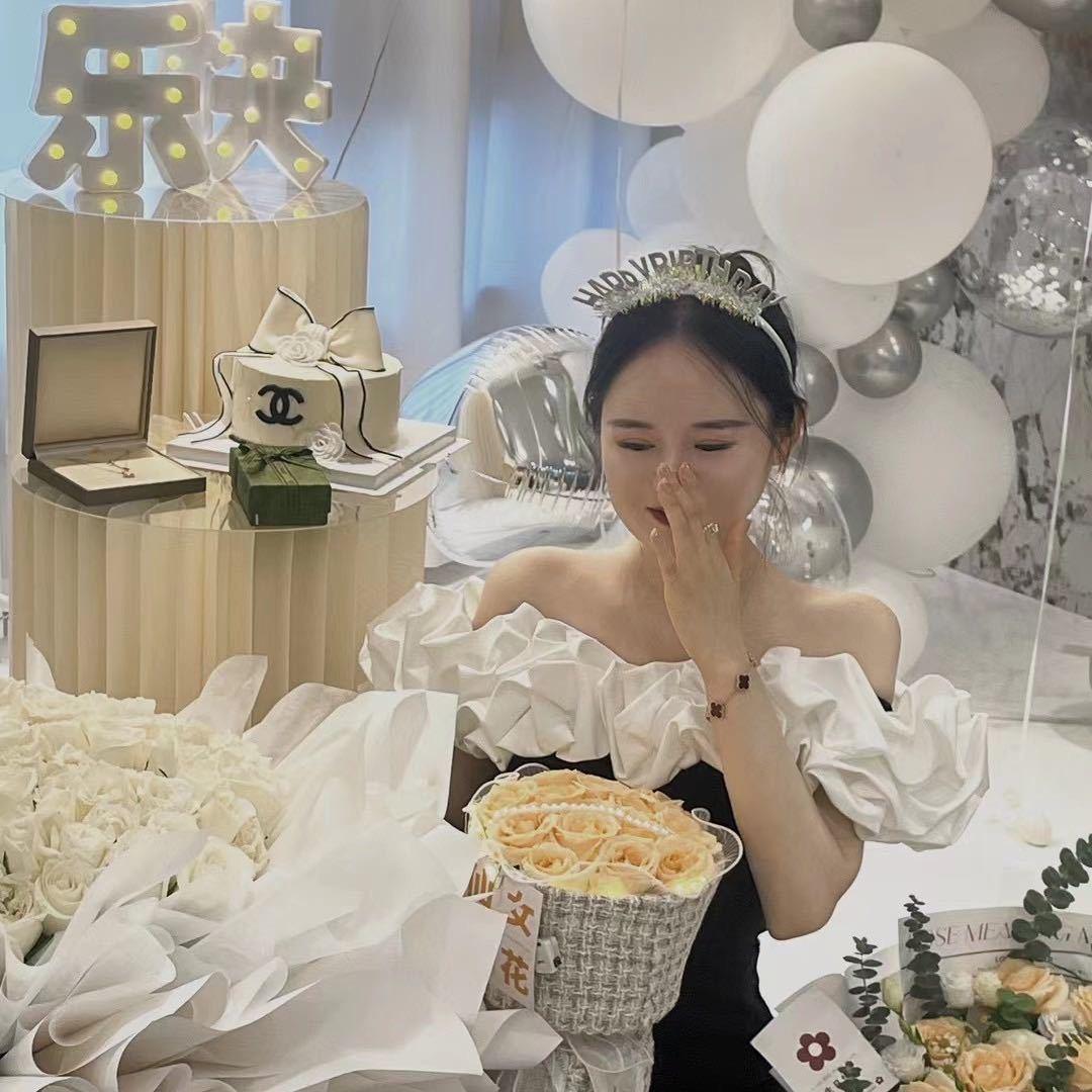 制青春美甲美睫