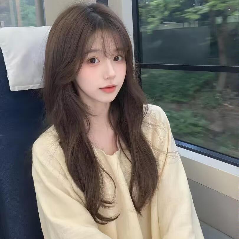 海口龙华逞悠鑫文化传媒工作室，薇薇