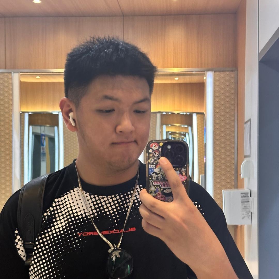 摸鱼健将阿陈🐠