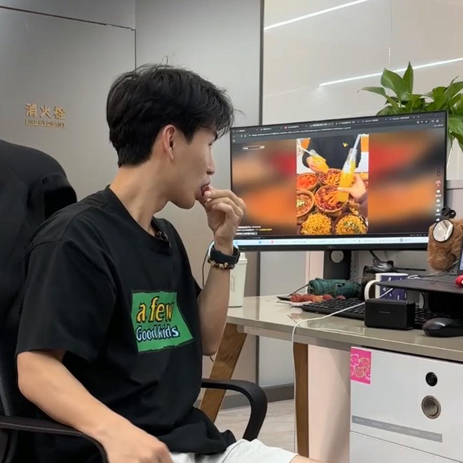 罗同学不搞流量