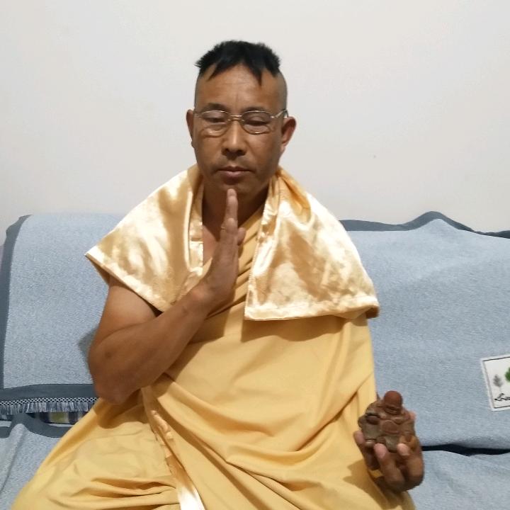 心罗亚伟