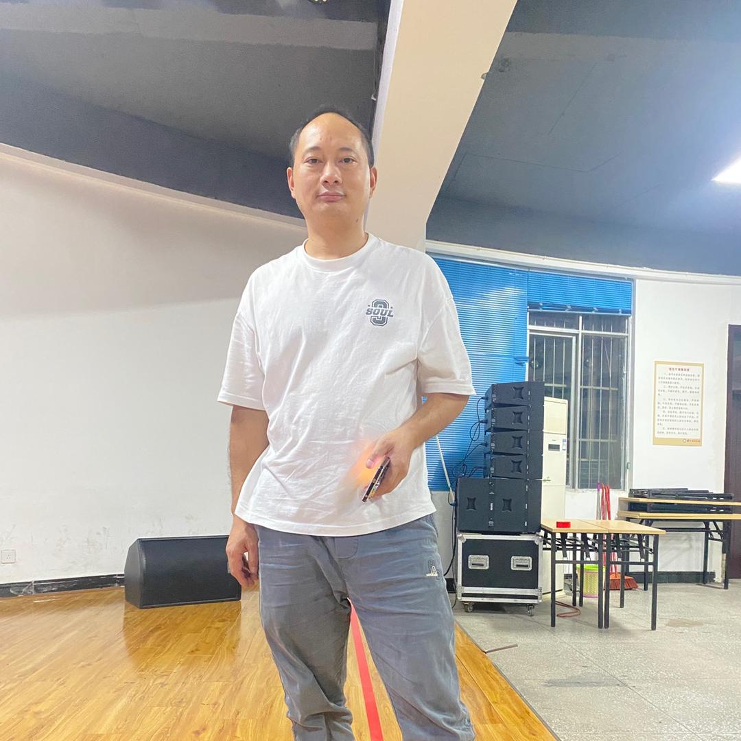 小小的泥人小店