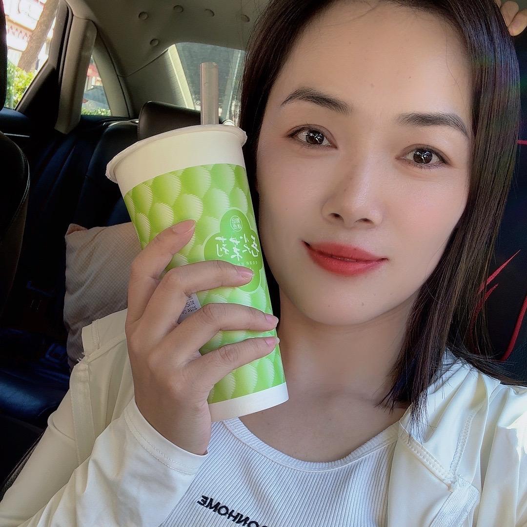 依美女装.