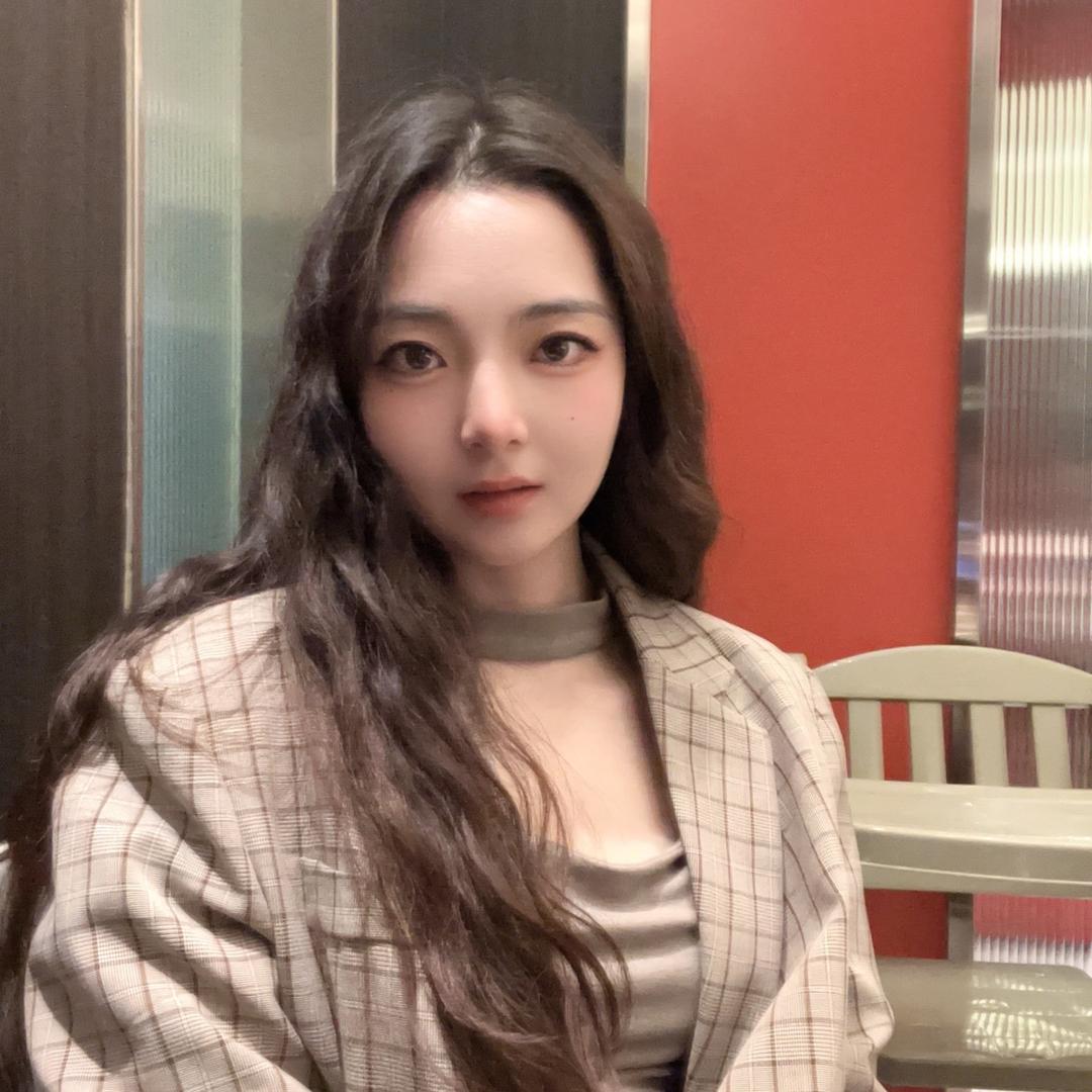 热爱小彩的璐璐1