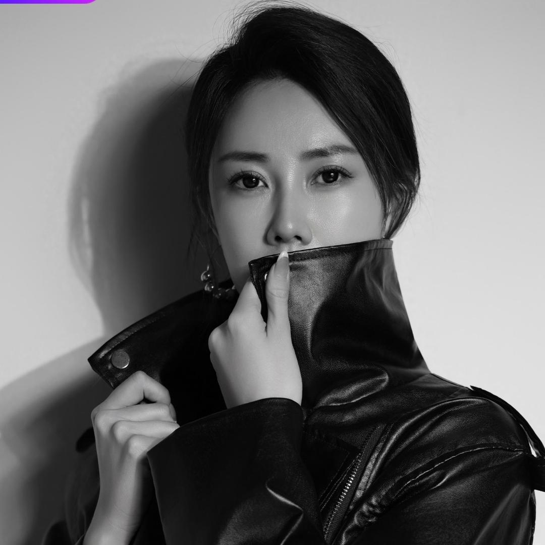 东胜眉毛姐姐