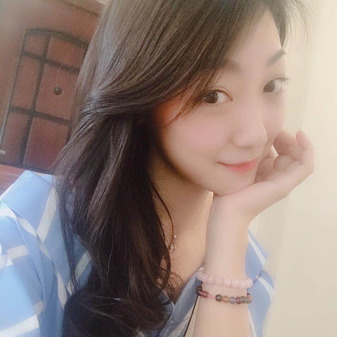 爱笑的雯雯