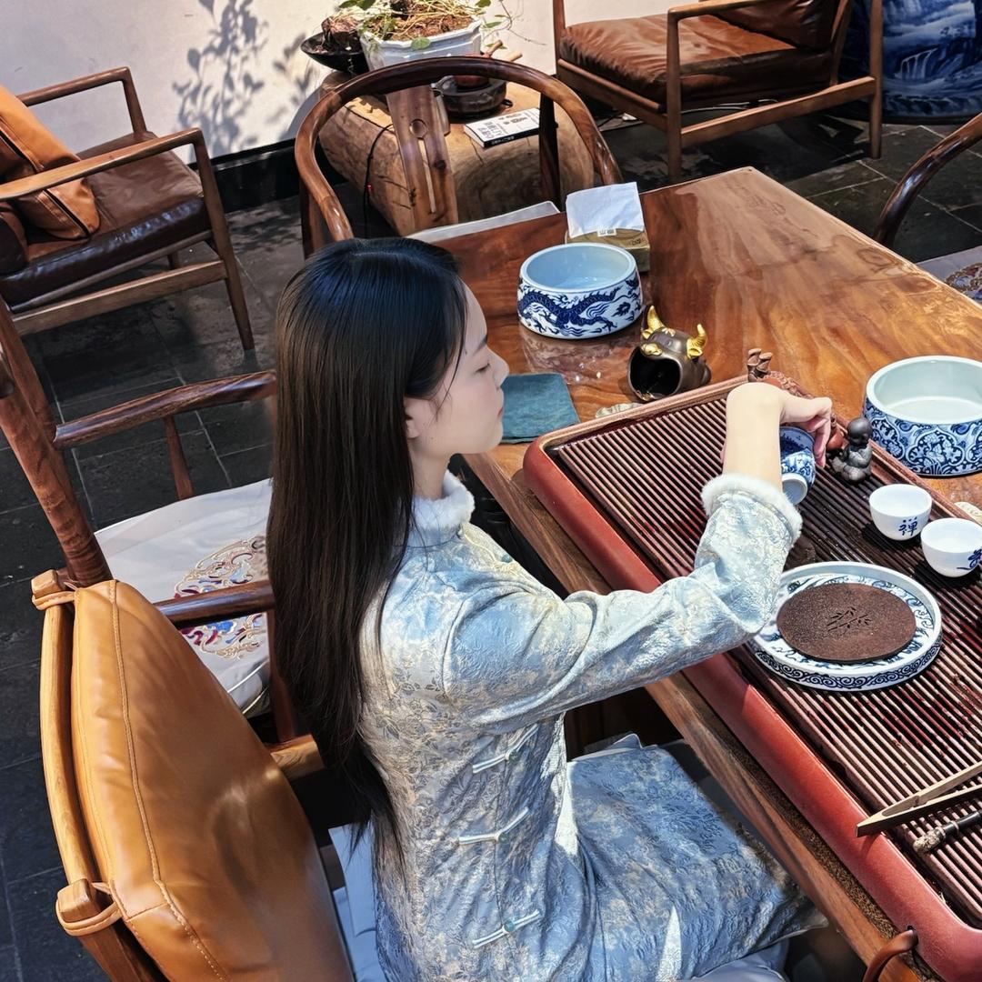天地人和香茶餐厅小彤彤