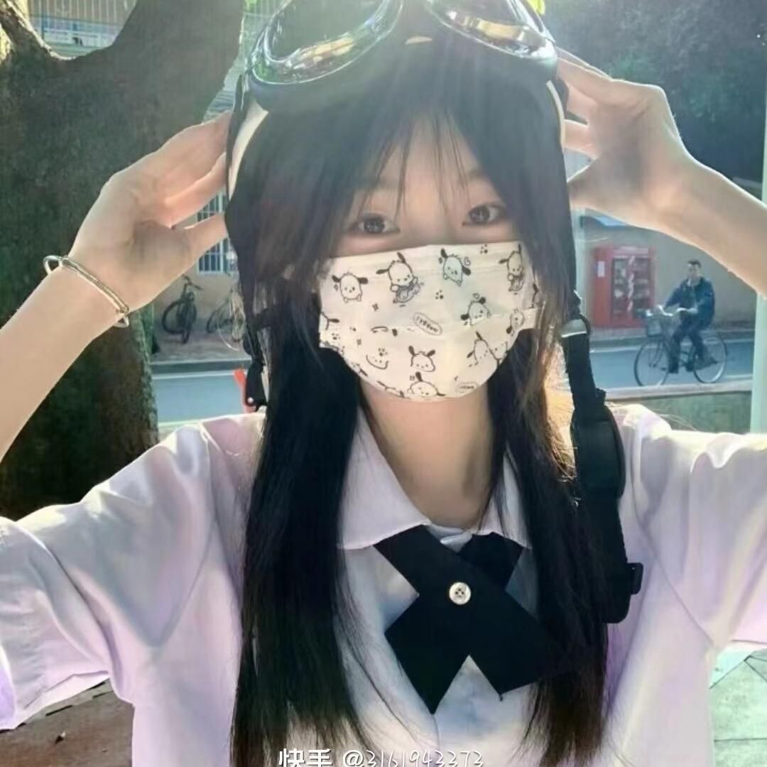 爱吃小鱼干-