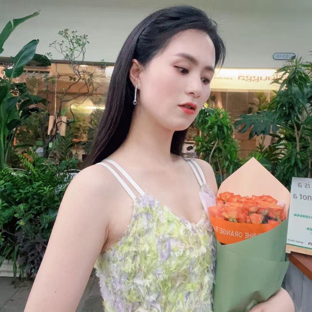 拾间轻奢优品店