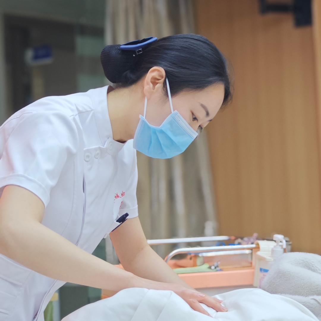 小美是个助产士💐