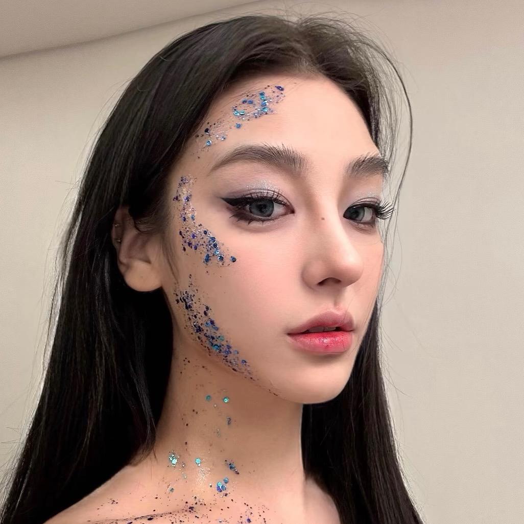 忧郁小芬.