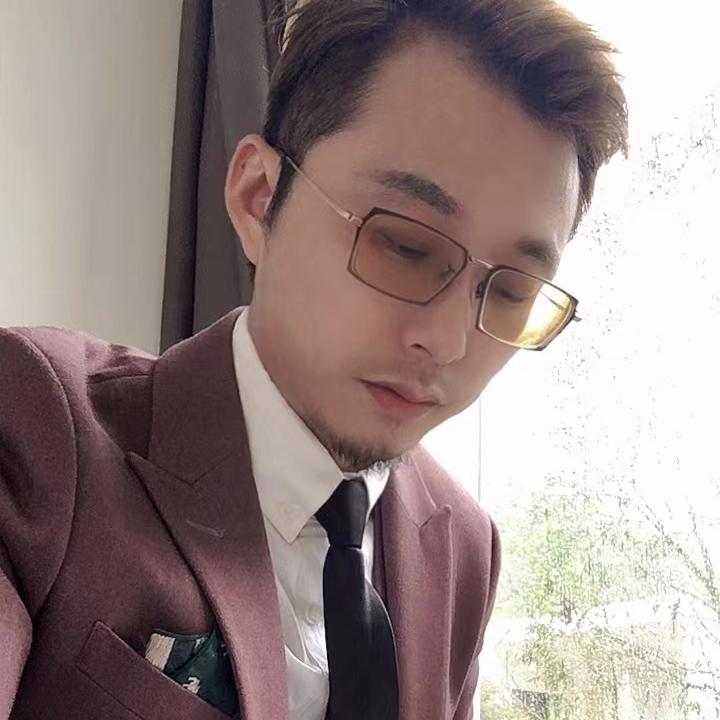 红谷滩发型设计工作室_李伟