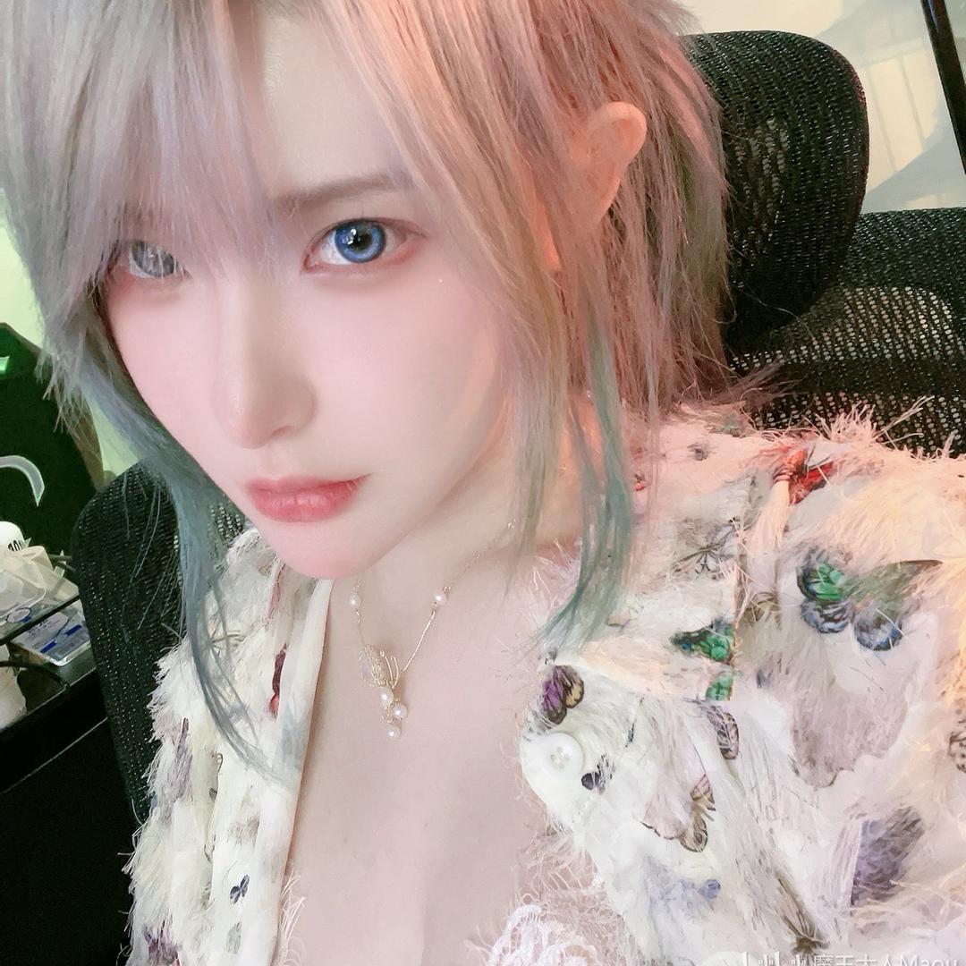 伤心