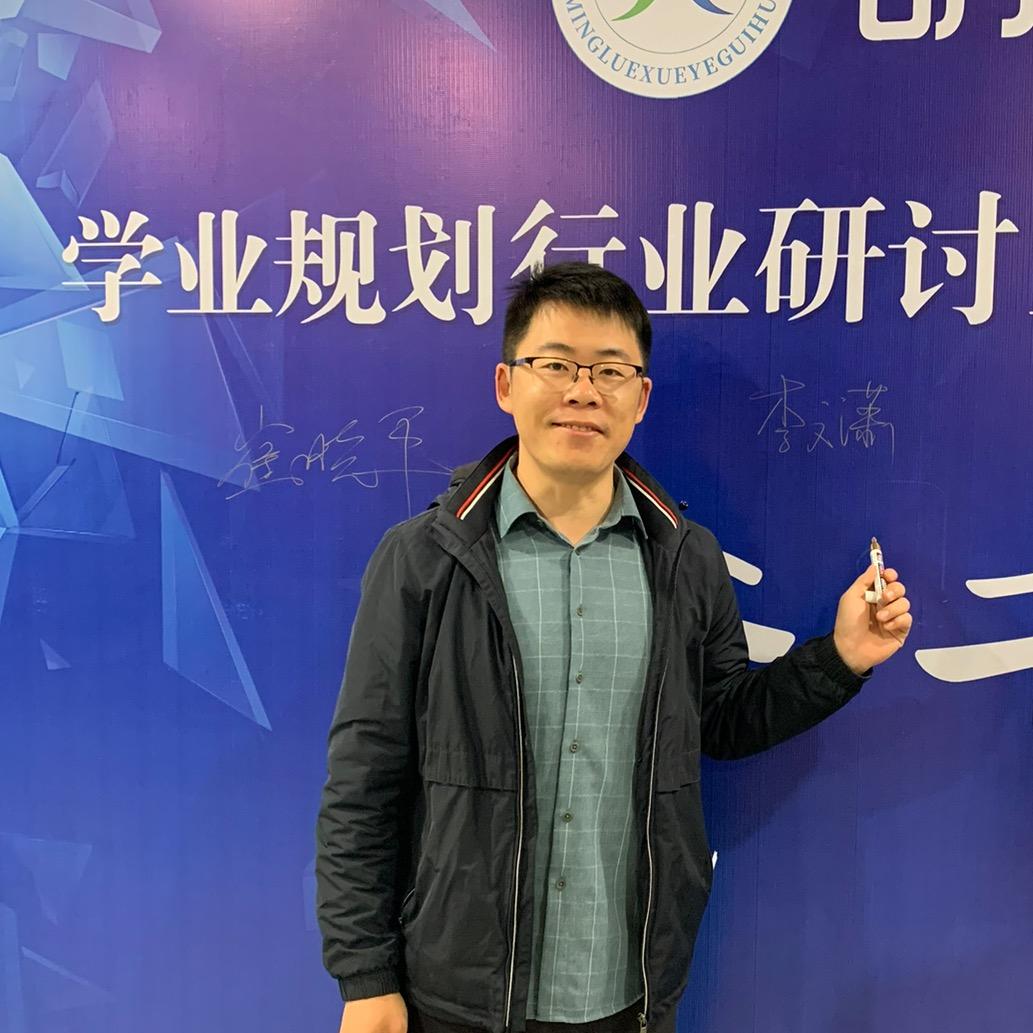 文潇聊大学专业