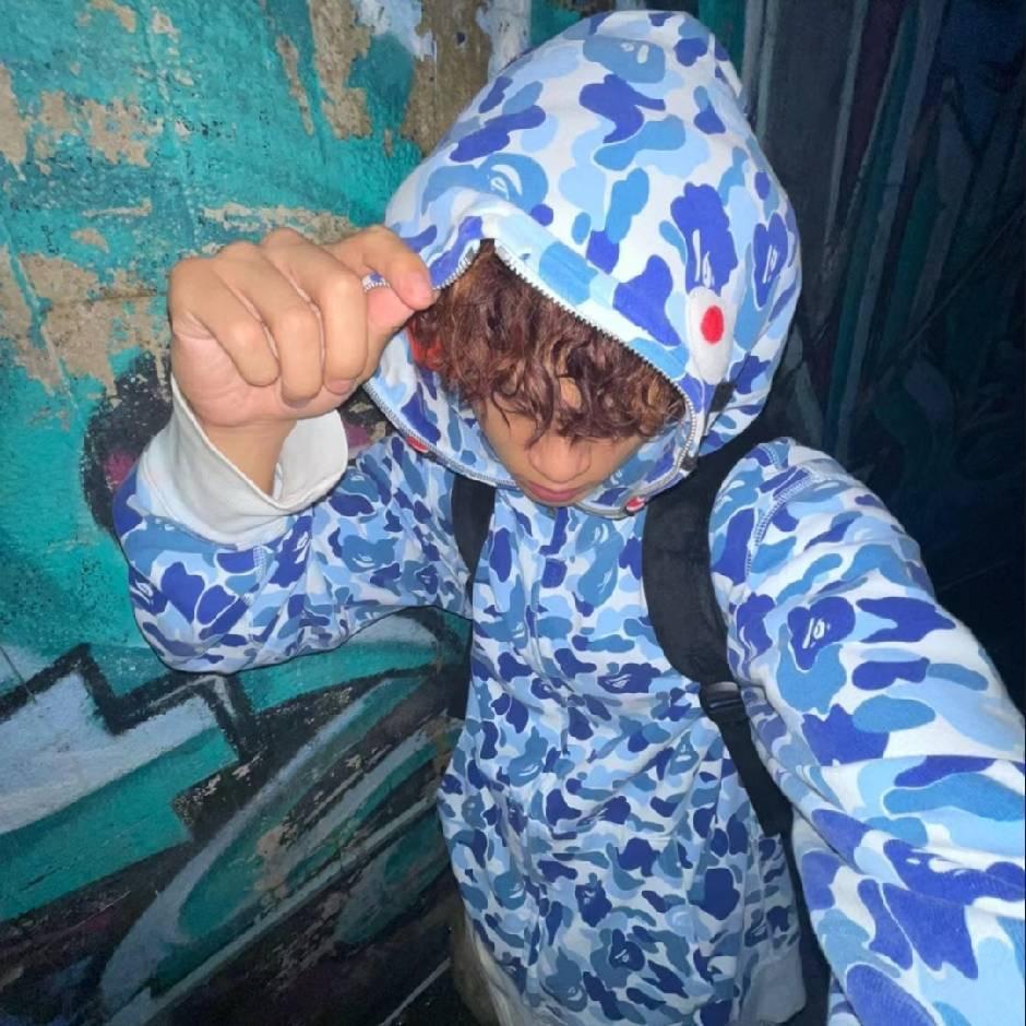 穻