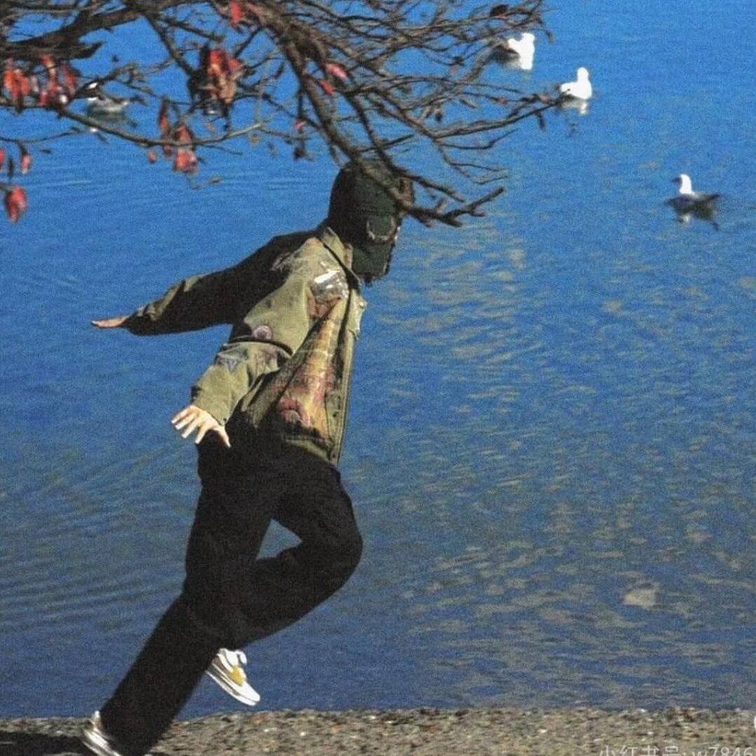 栾屿不会拍📷