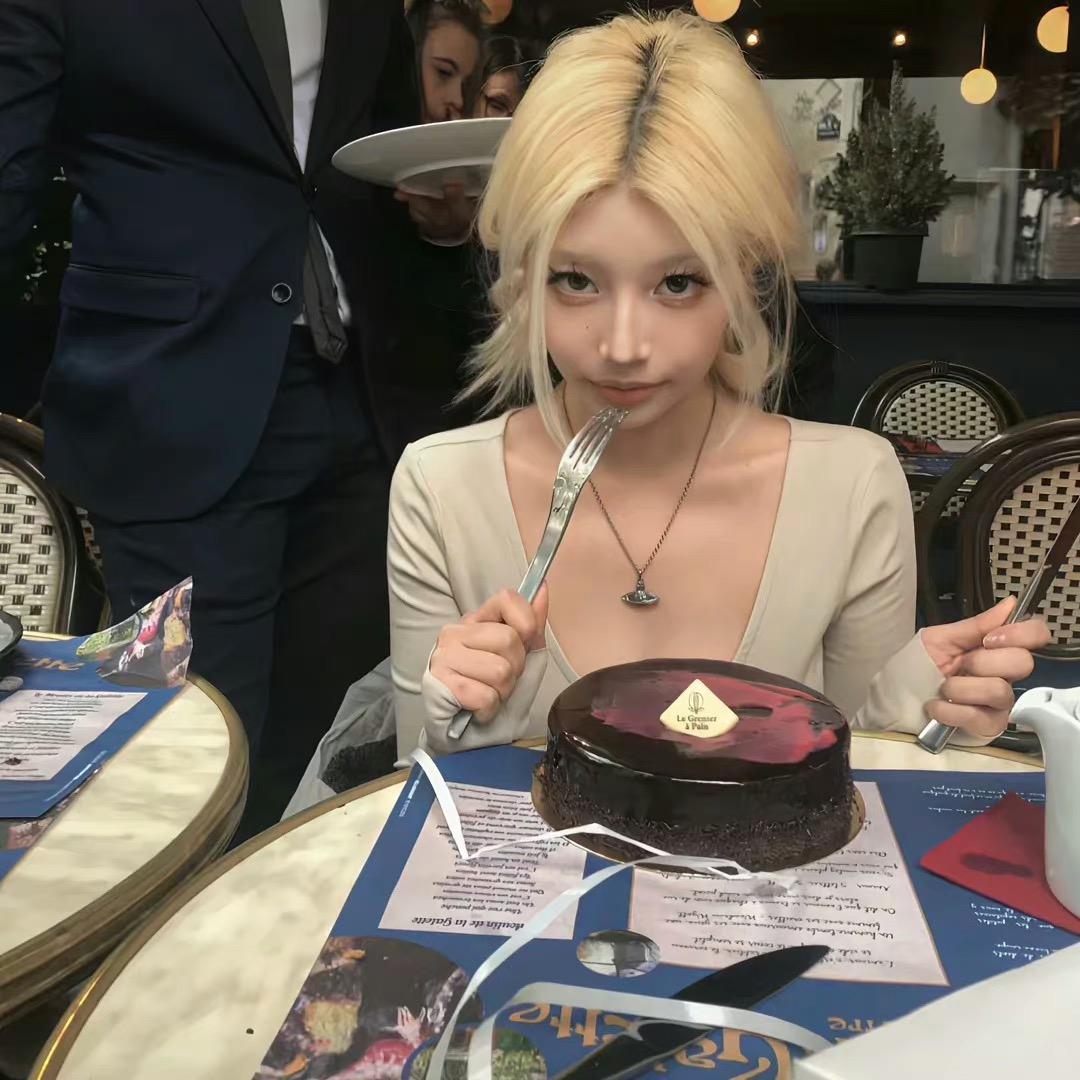 ♪静香ᗦ↞︎◃︎