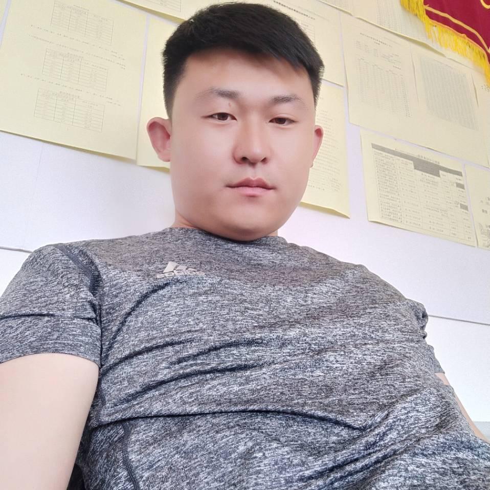 红星一顿粥路口西100米专业回收矿泉水瓶