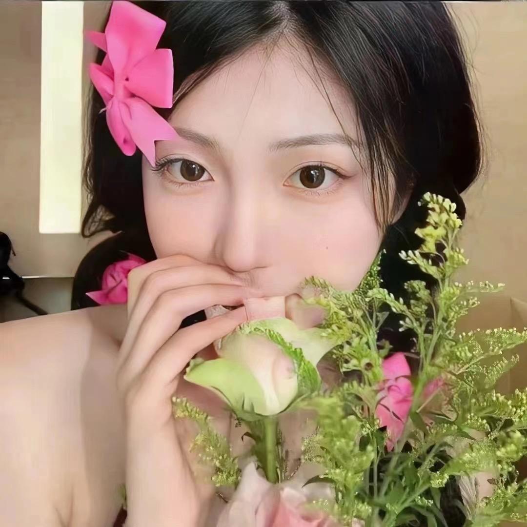 77.🧚🏻‍♀️.