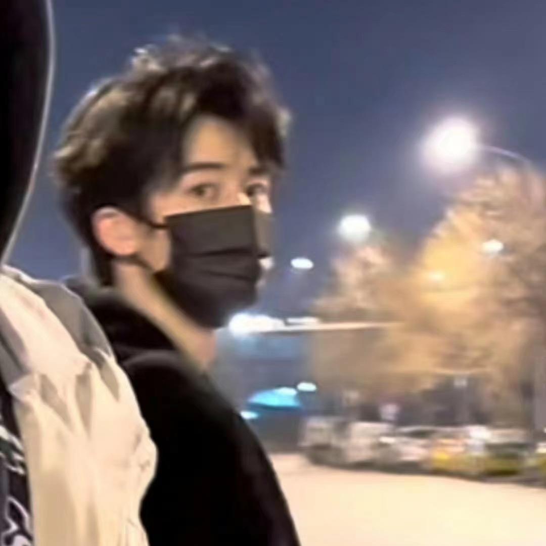 ^叫我小佳ing.🍪（见过佳鑫版）