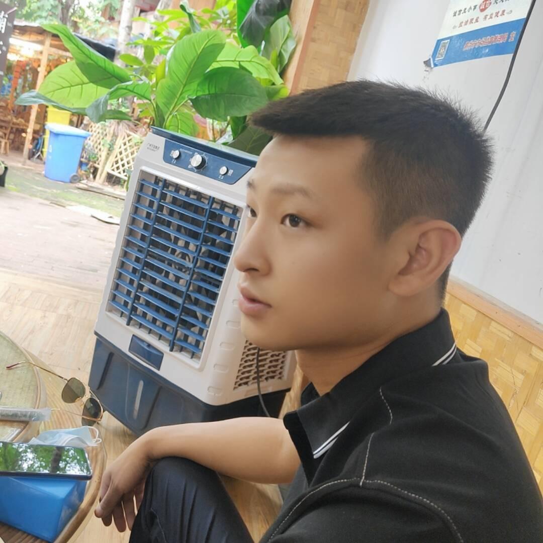 西藏拉萨林佳亿二手车（小辉）