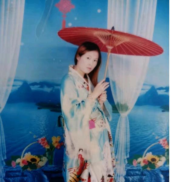 小燕子爱笑