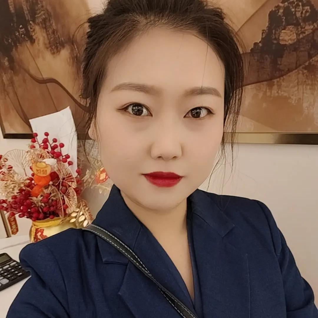 珠宝顾问微儿~