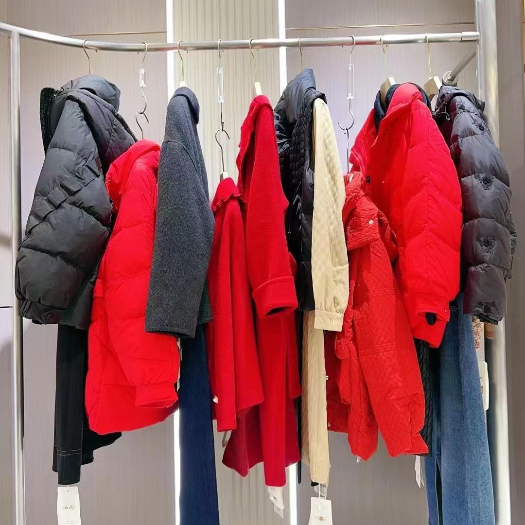 大鑫精品女装店