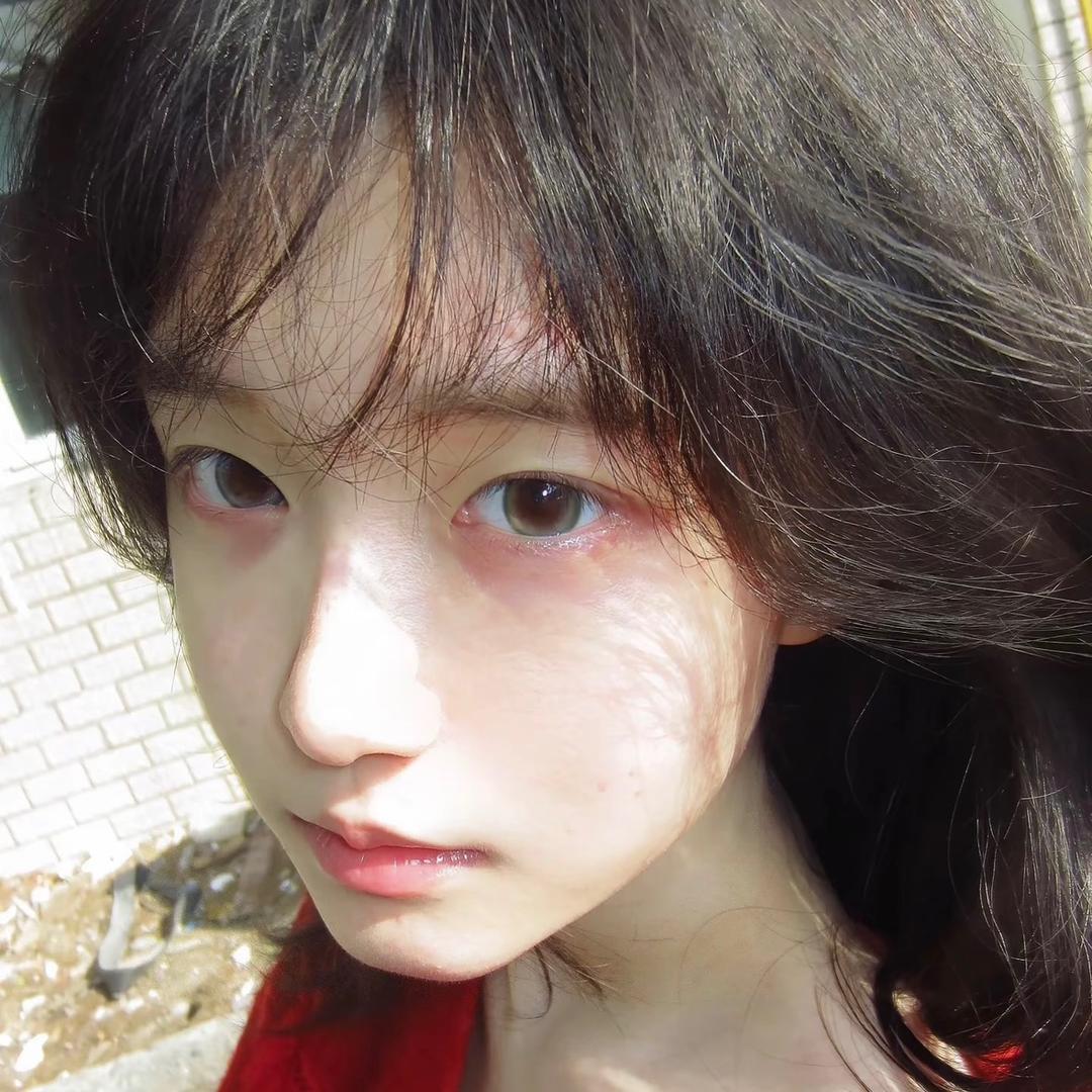 小Q.