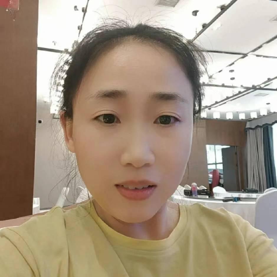 杨宏珍