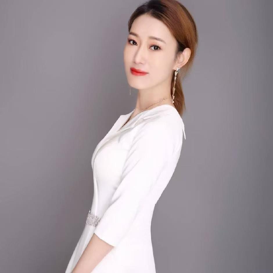 童心的美妆台（芯桐电子商贸行）