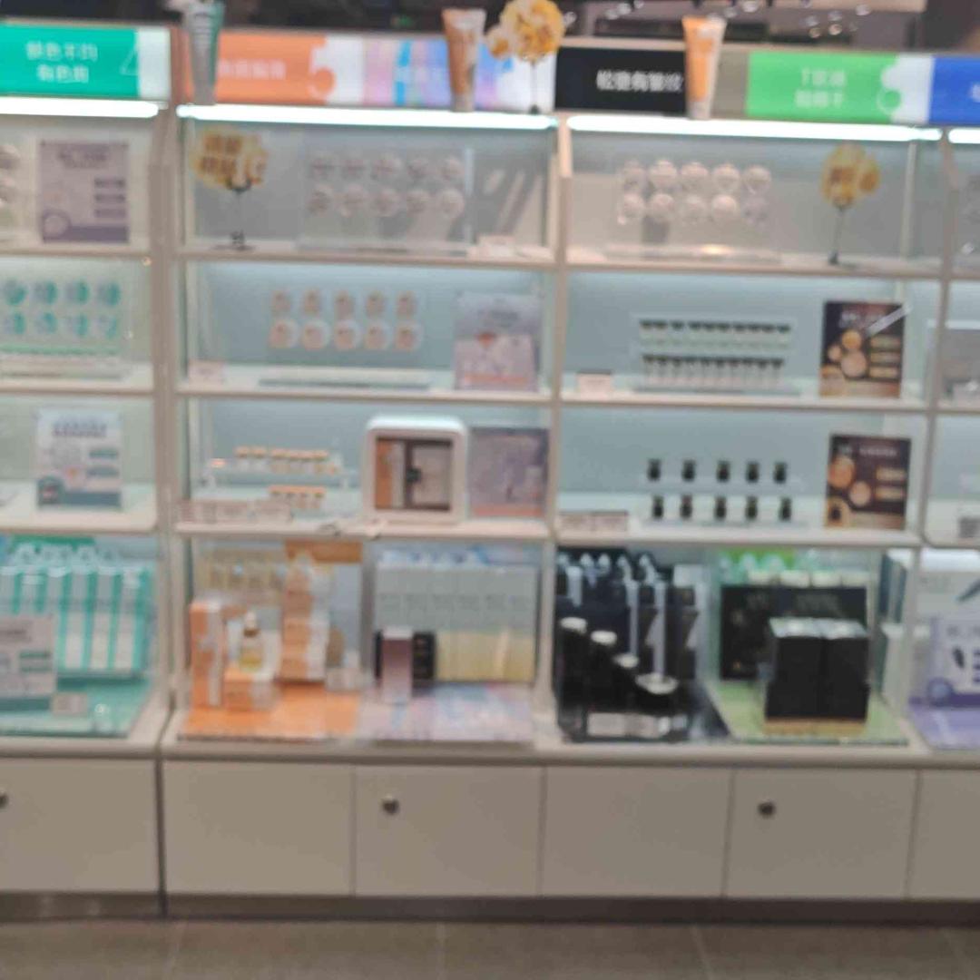 樊文花面部护理(桂林路店)影子