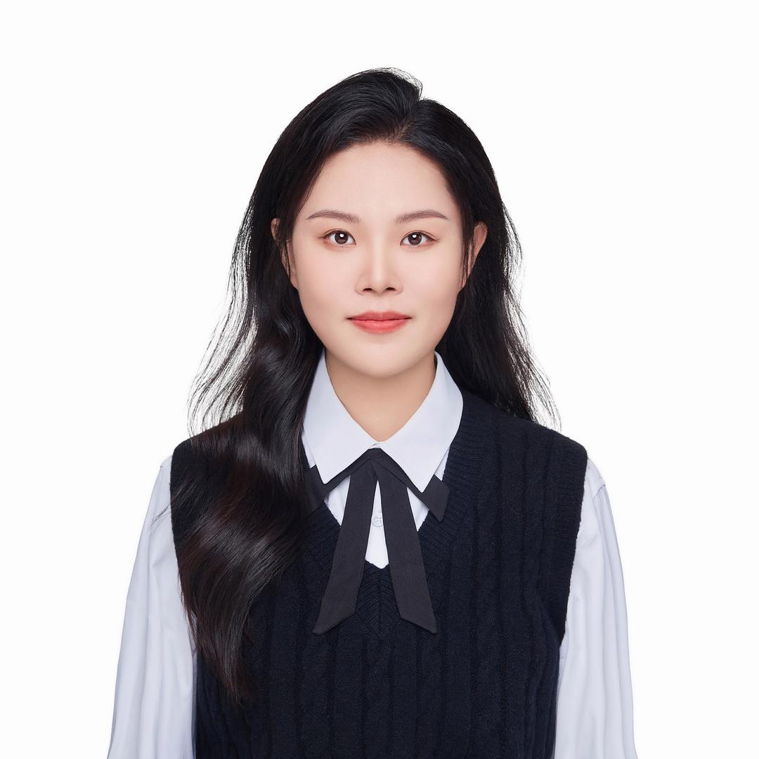 秦皇岛金诚珠宝搭配师甜甜