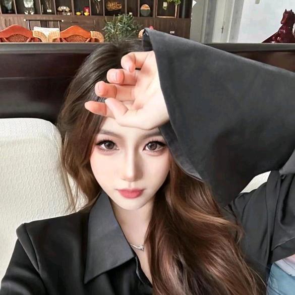 商超大伟