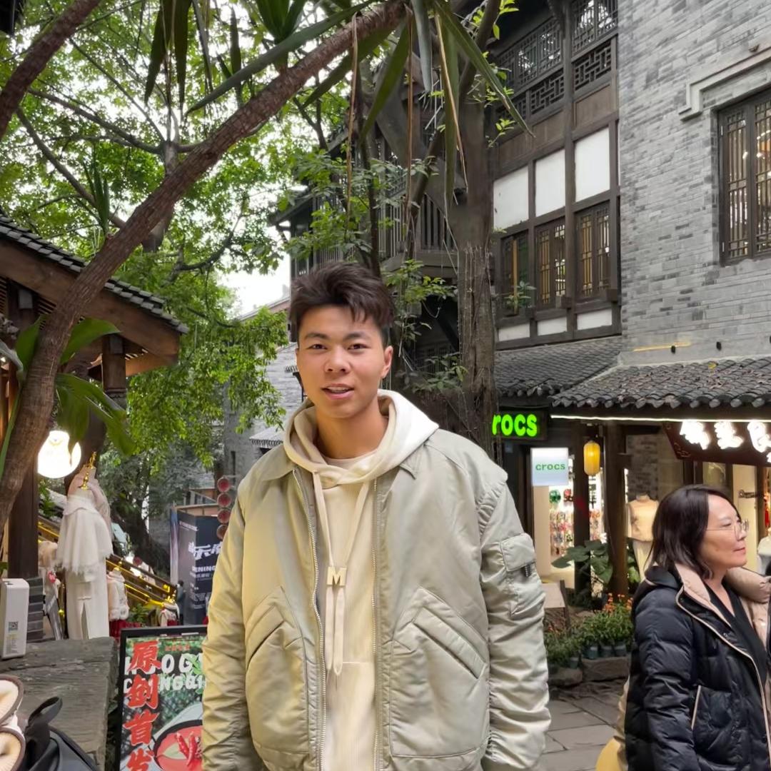 A爱打踩脚的魏教练