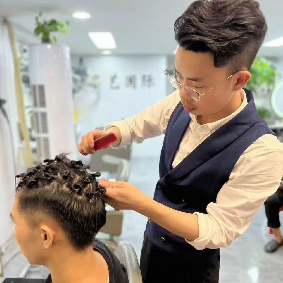 南山发型设计赵老师