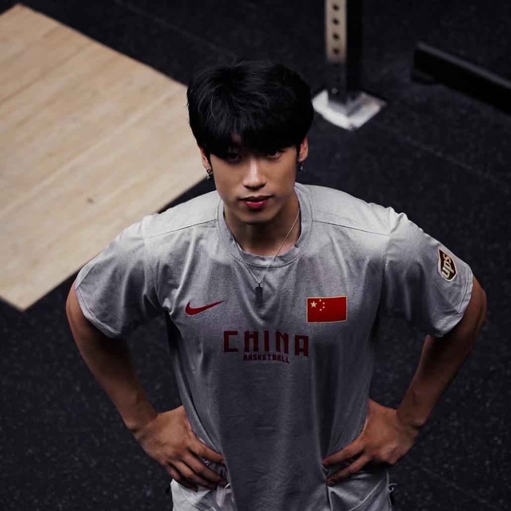 Aric 郑芊逸