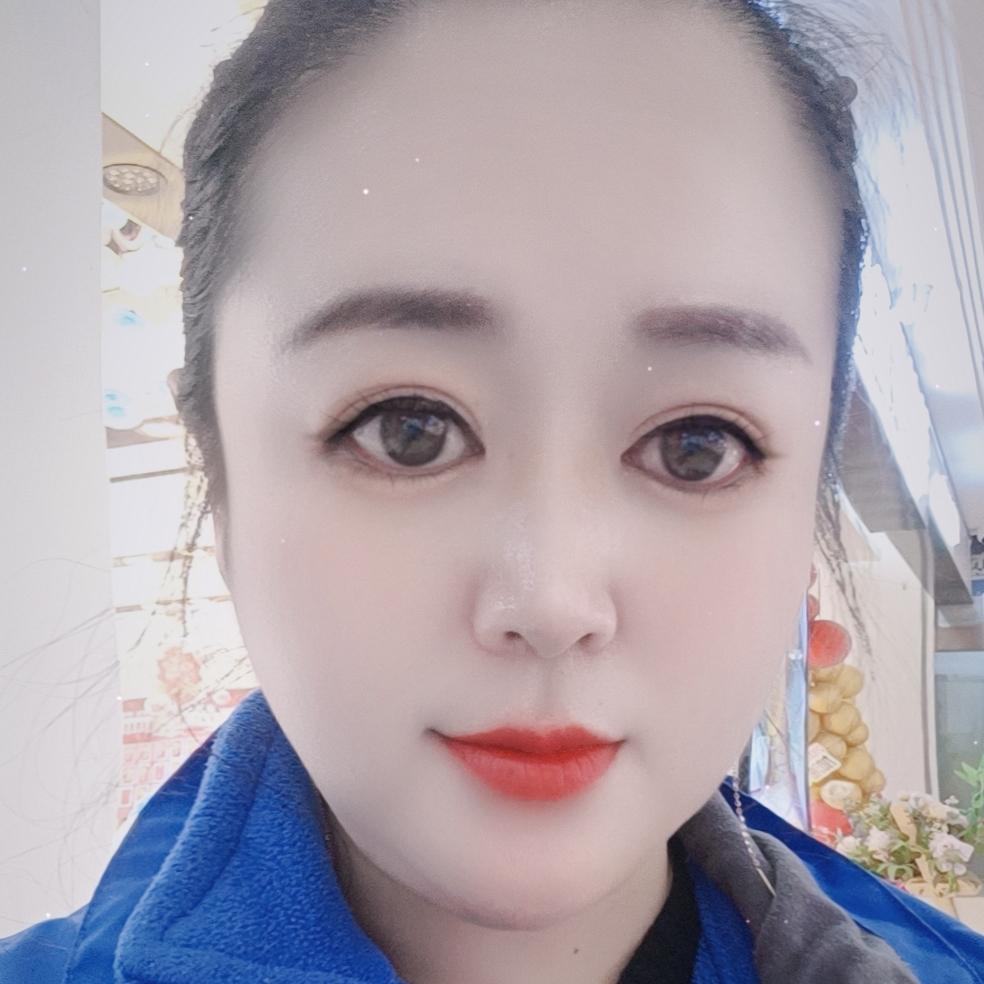 秋林商场荟萃楼珠宝王颖