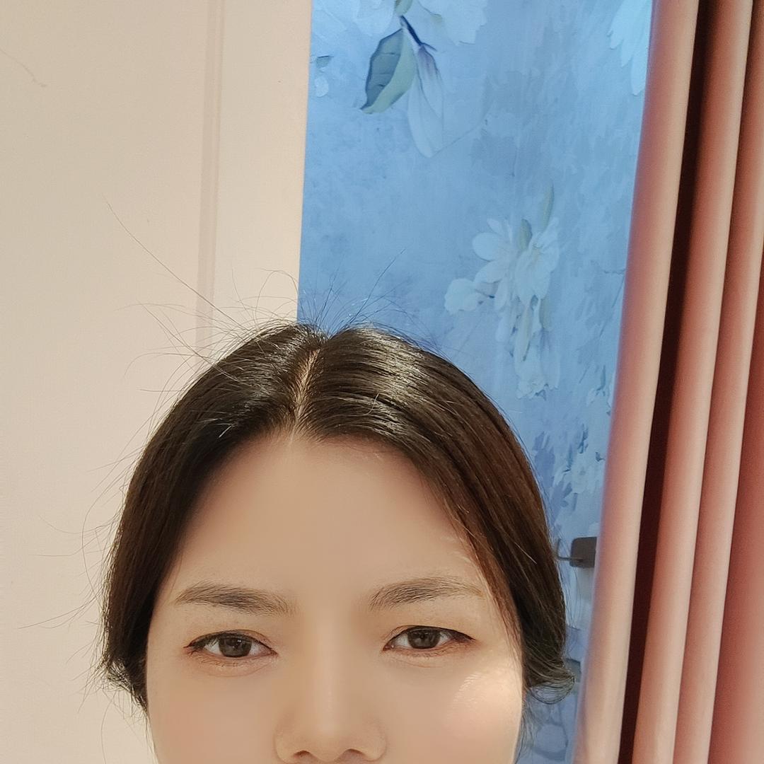 花哚女装正街好又多对面 小雨