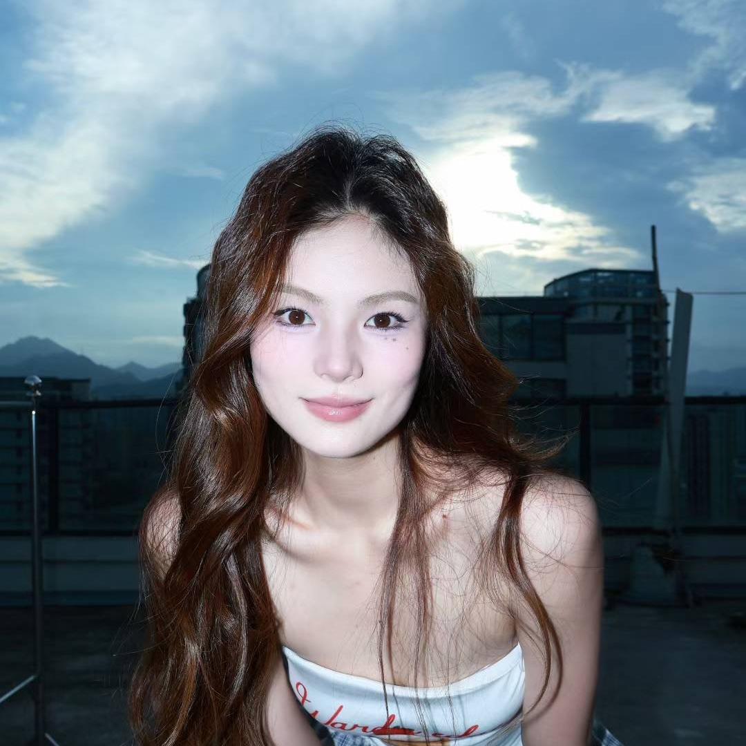 QQQQ~