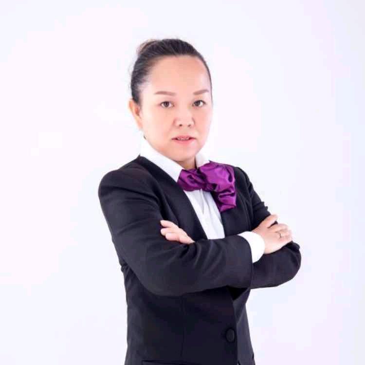 张婧