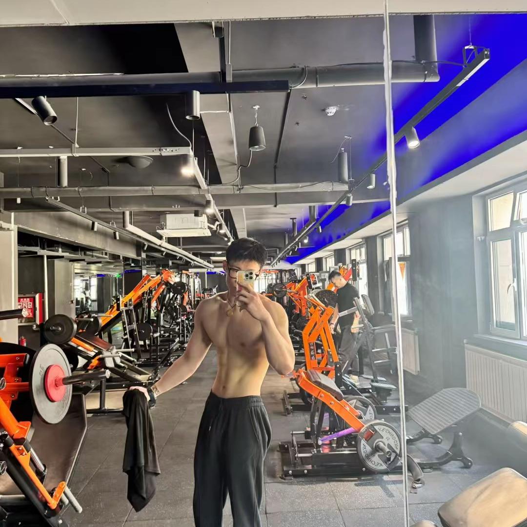 瑞力健身小马教练