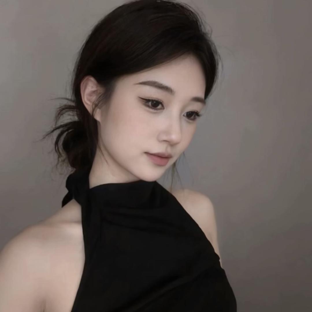 小鸭梨影院式美甲店长.雪