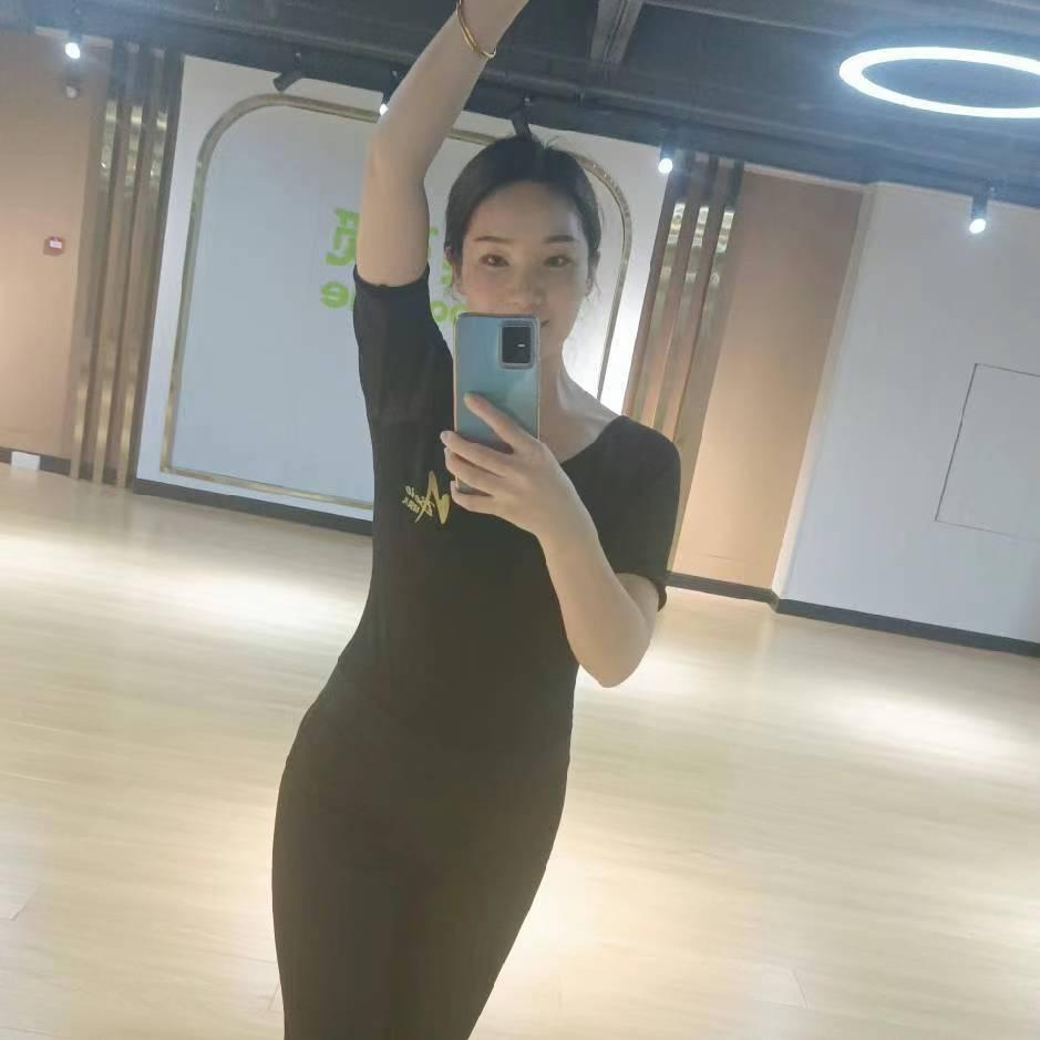 沙市依沐裳莲子