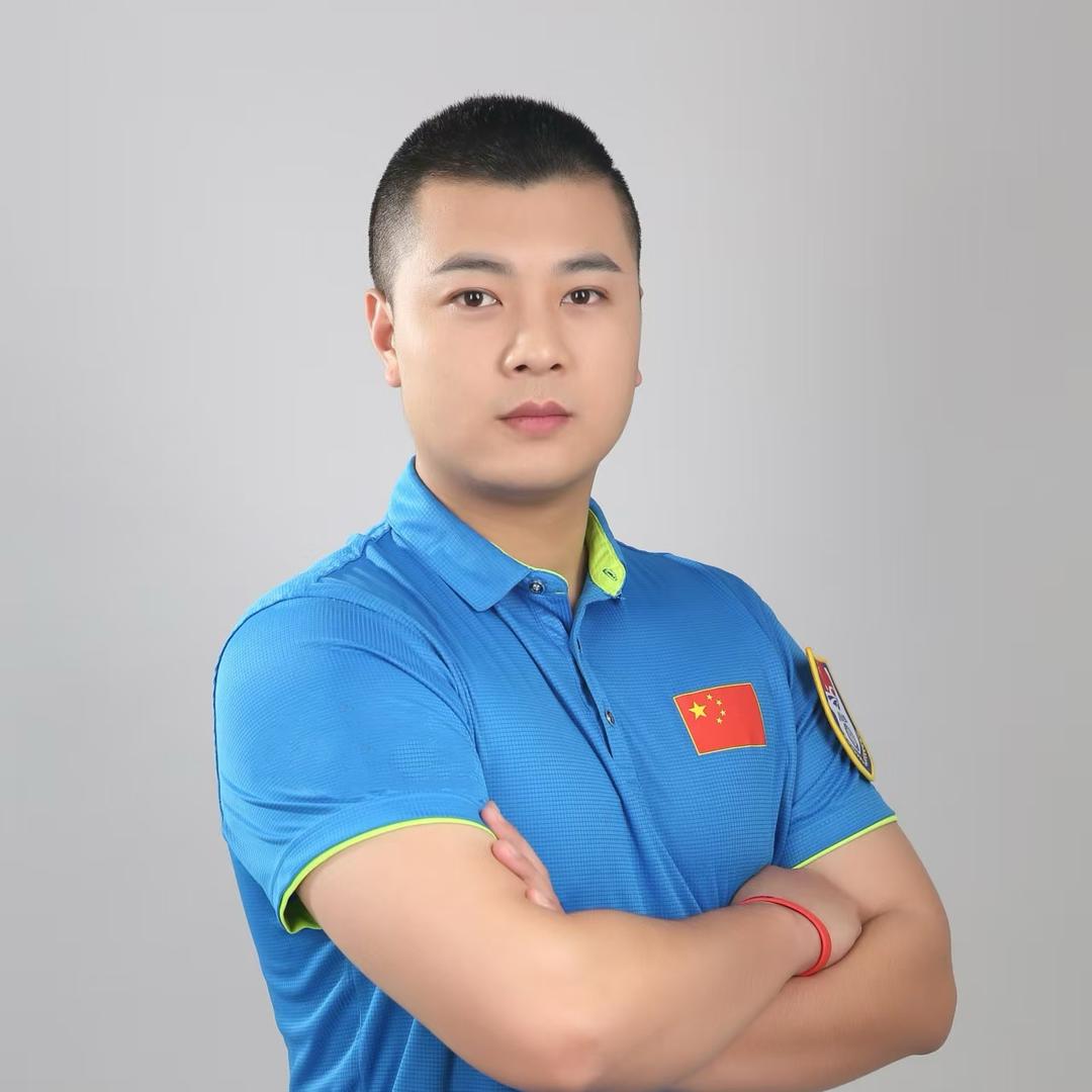 豫见向上游泳馆胡教练