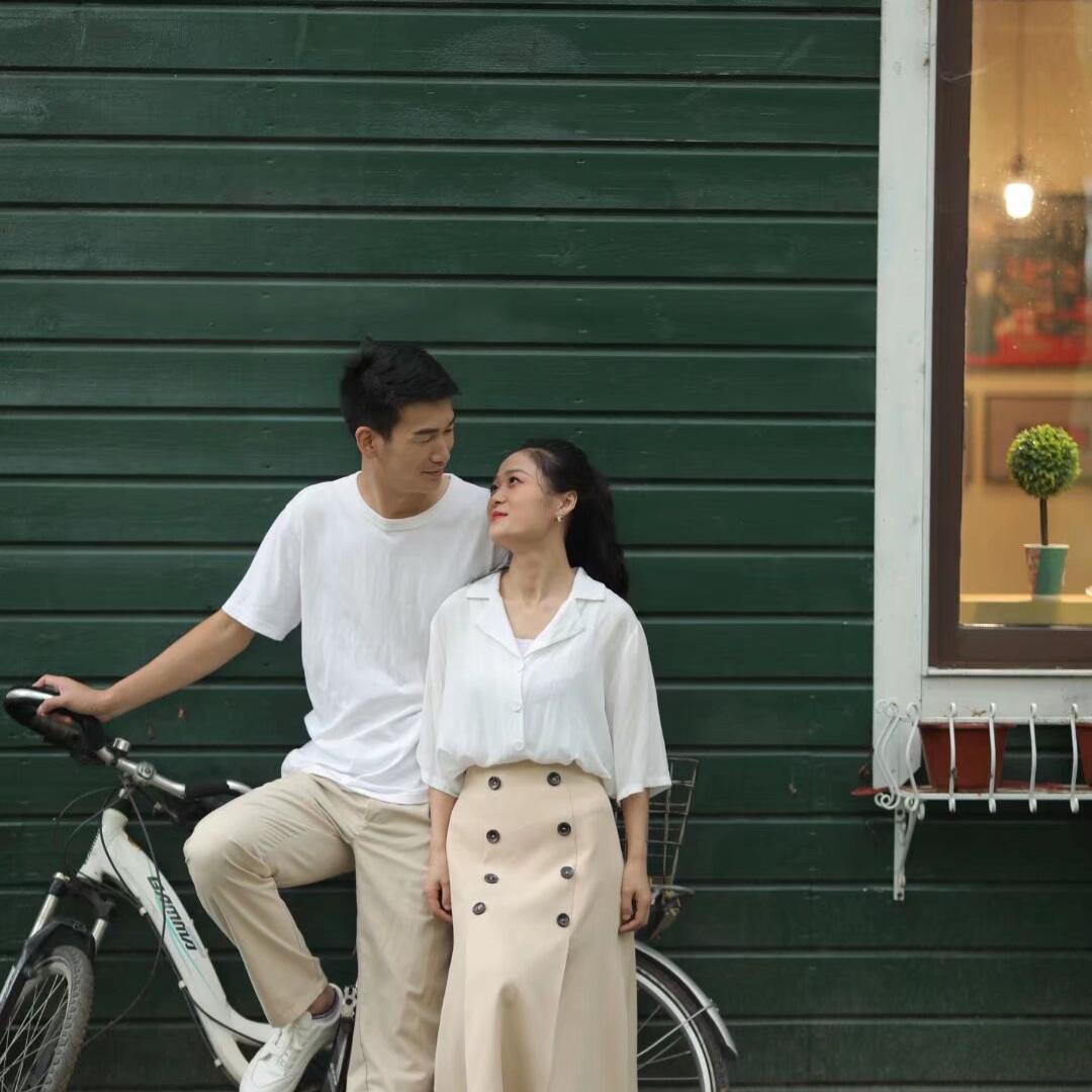被许小乖呼来唤去的邓小二