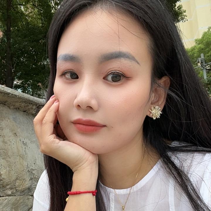 🍀.让你变美的飞飞吖