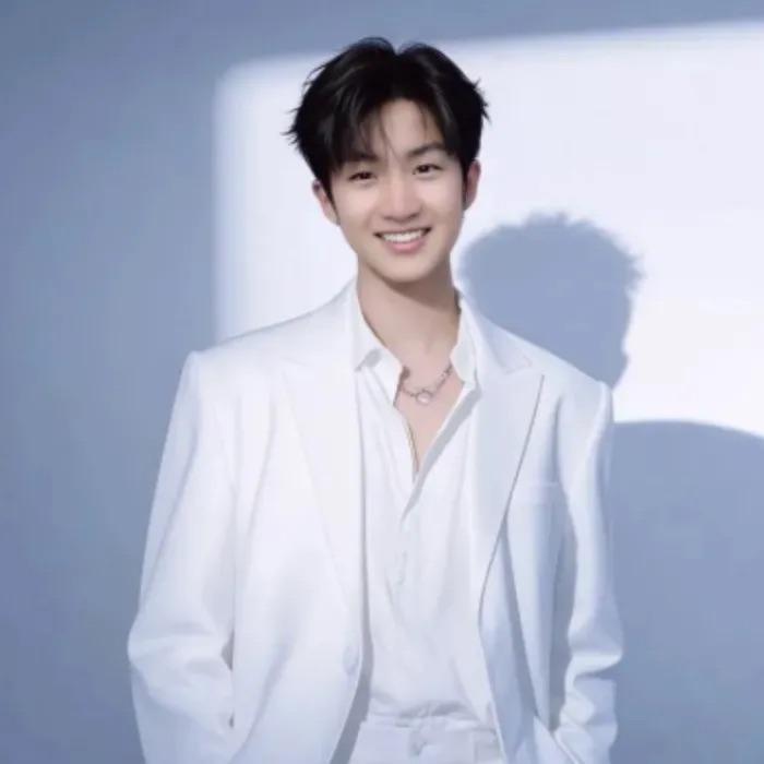 佛祖岭藤野总监-木木